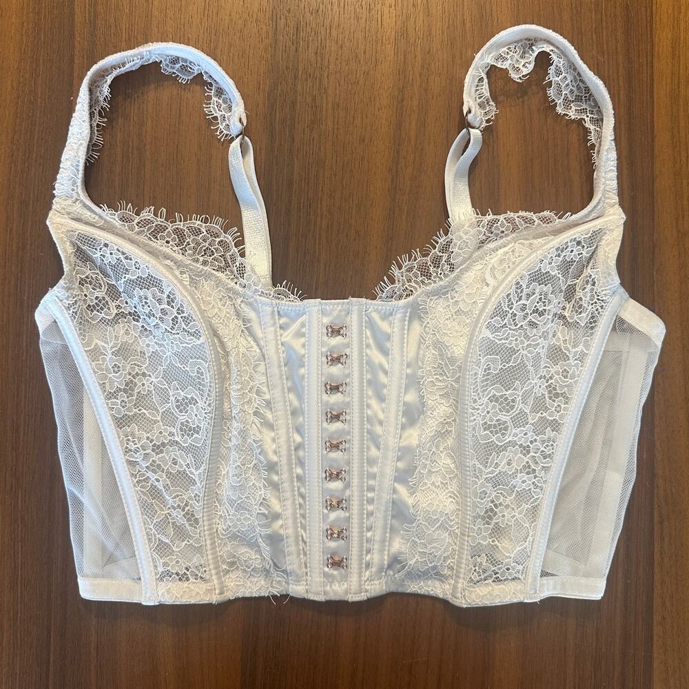 Victoria's Secret White Lace Bustier, Bridal, Honeymoon, Romantic, Size M DD‎